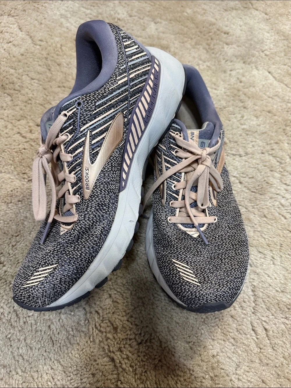 Brooks sneakers - Picture 2 of 7